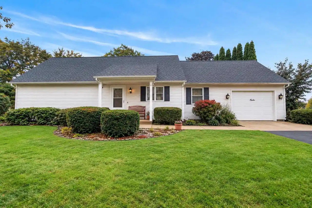 Photo 1 of Single family home for sale at 12 Linden Cir, Jefferson, WI 53549 | MLS# 50334682 | Listing updated on 2026-10-21
