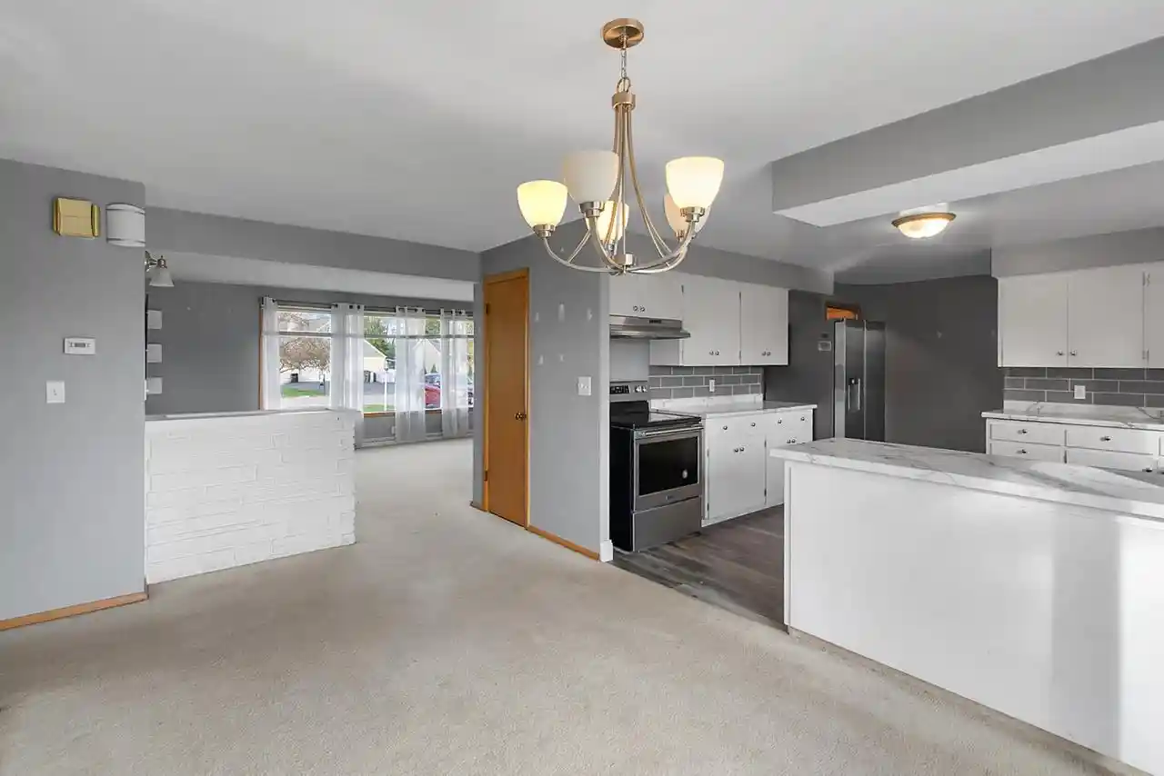 Photo 1 of Single family home for sale at 1843 Palisades Dr, Appleton, WI 54915 | MLS# 50334690 | Listing updated on 2026-10-27