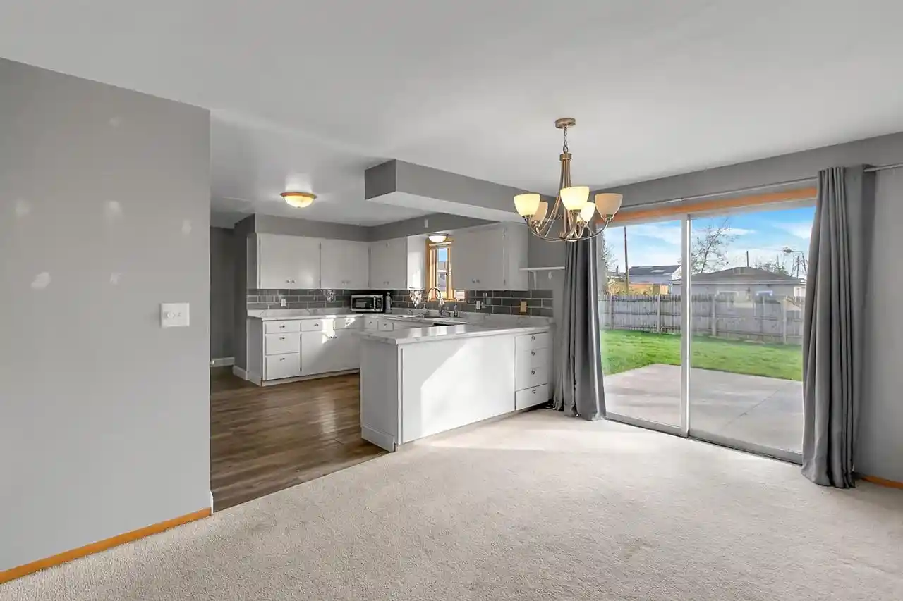 Photo 2 of Single family home for sale at 1843 Palisades Dr, Appleton, WI 54915 | MLS# 50334690 | Listing updated on 2026-10-27