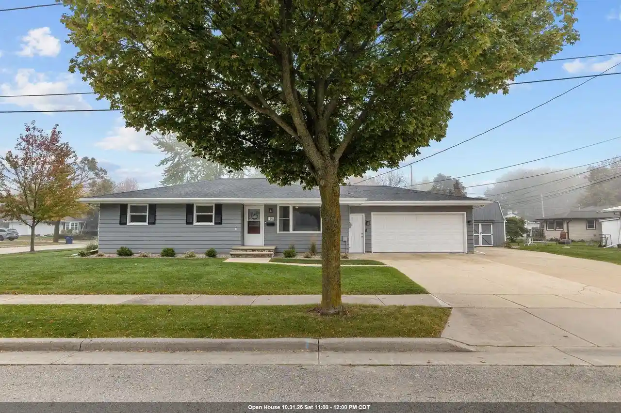 Single family home for sale at 115 Daniel Ct, Combined Locks, WI 54113 | MLS# 50334692