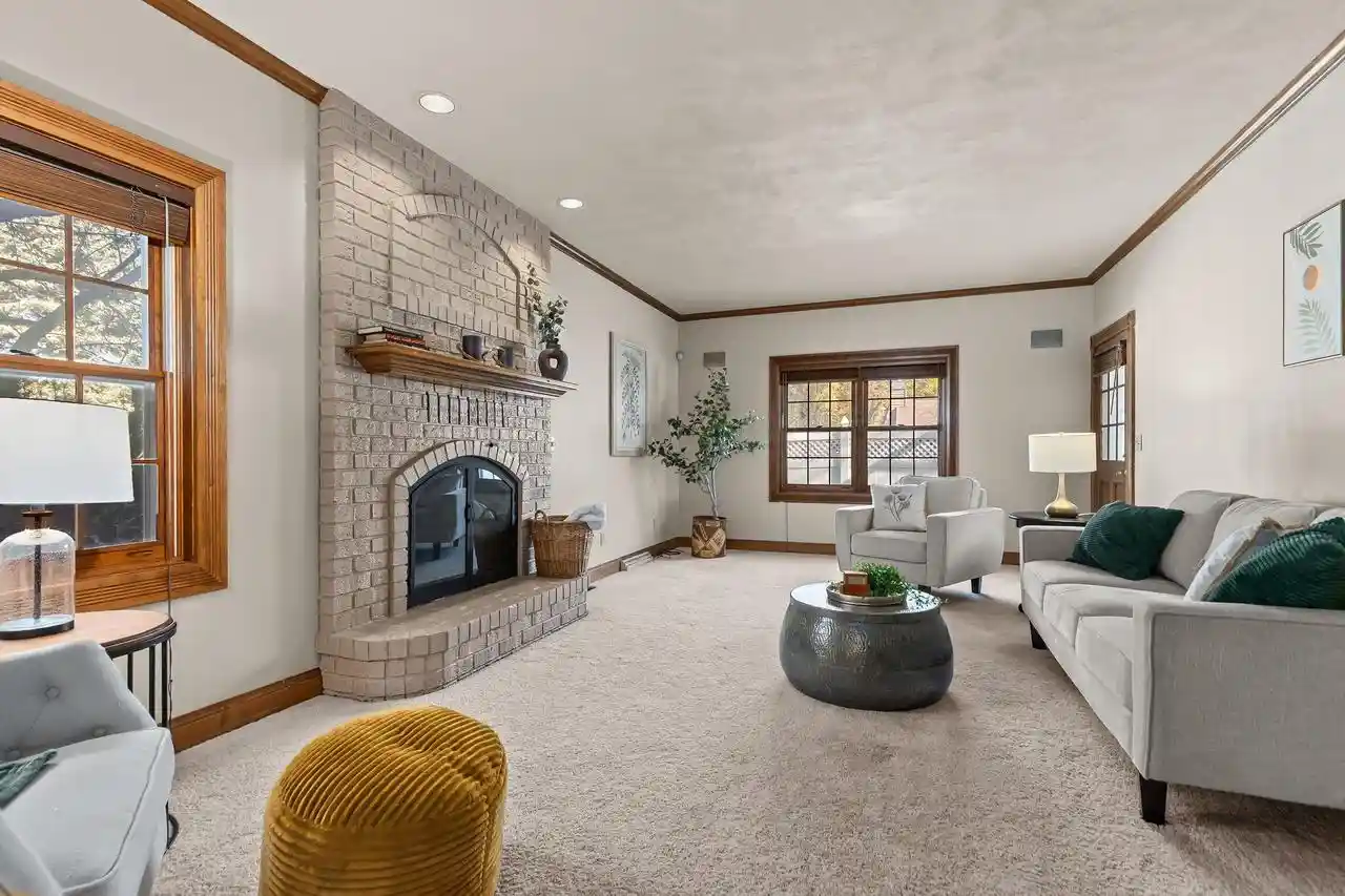 Photo 2 of Single family home for sale at 808 E Mayfield Dr, Appleton, WI 54911 | MLS# 50334696 | Listing updated on 2026-10-25