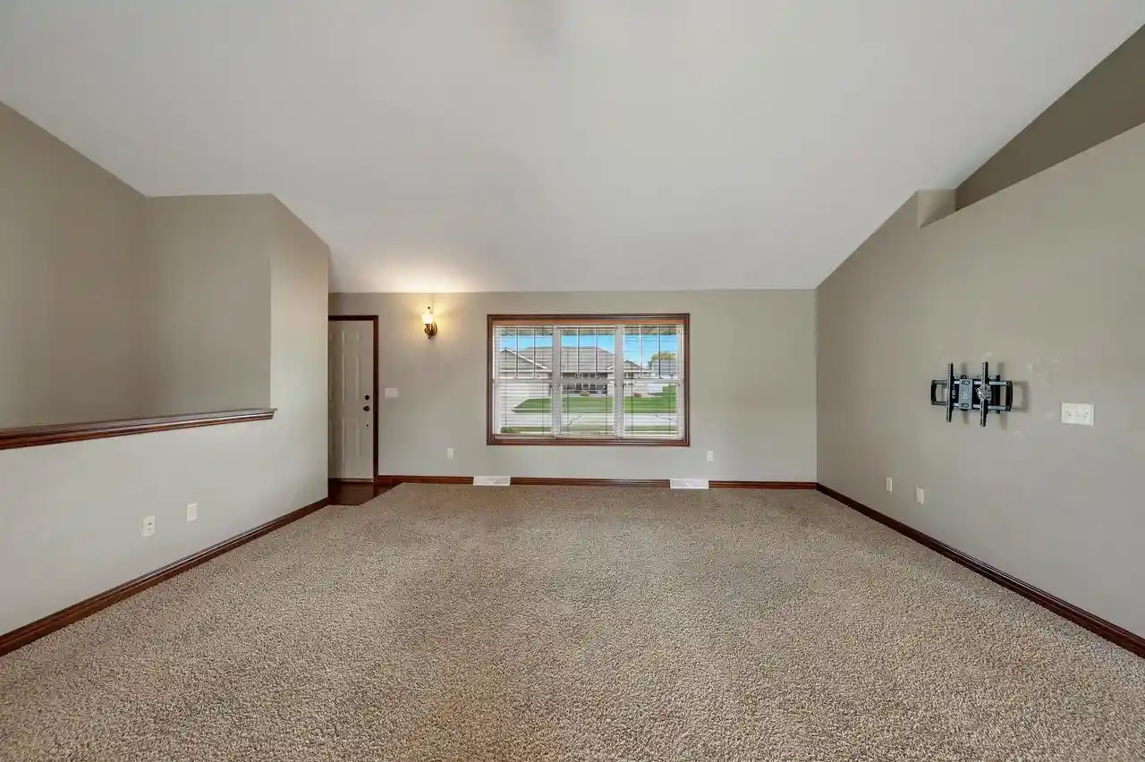 Photo 3 of Single family home for sale at 1753 Galway Ln, De Pere, WI 54115 | MLS# 50334697 | Listing updated on 2026-10-25