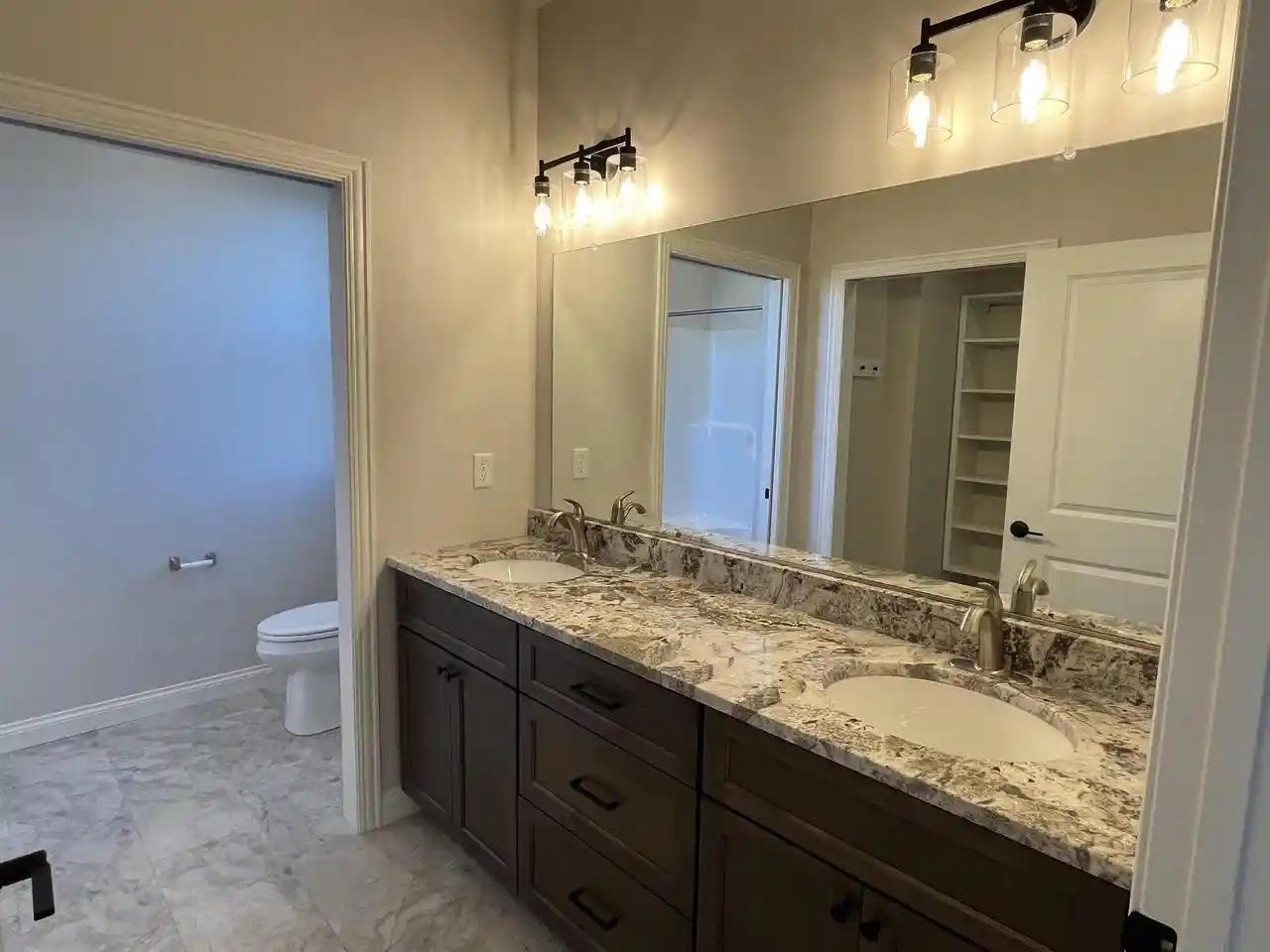 Photo 4 of Condo for sale at 852 W Nova Way, Appleton, WI 54913 | MLS# 50334698 | Listing updated on 2026-10-21