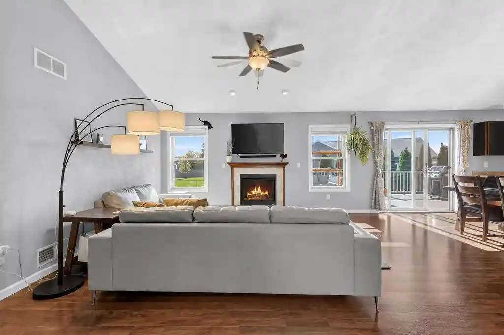 Photo 1 of Single family home for sale at 617 Badger Dr, Evansville, WI 53536 | MLS# 2035076 | Listing updated on 2026-10-29