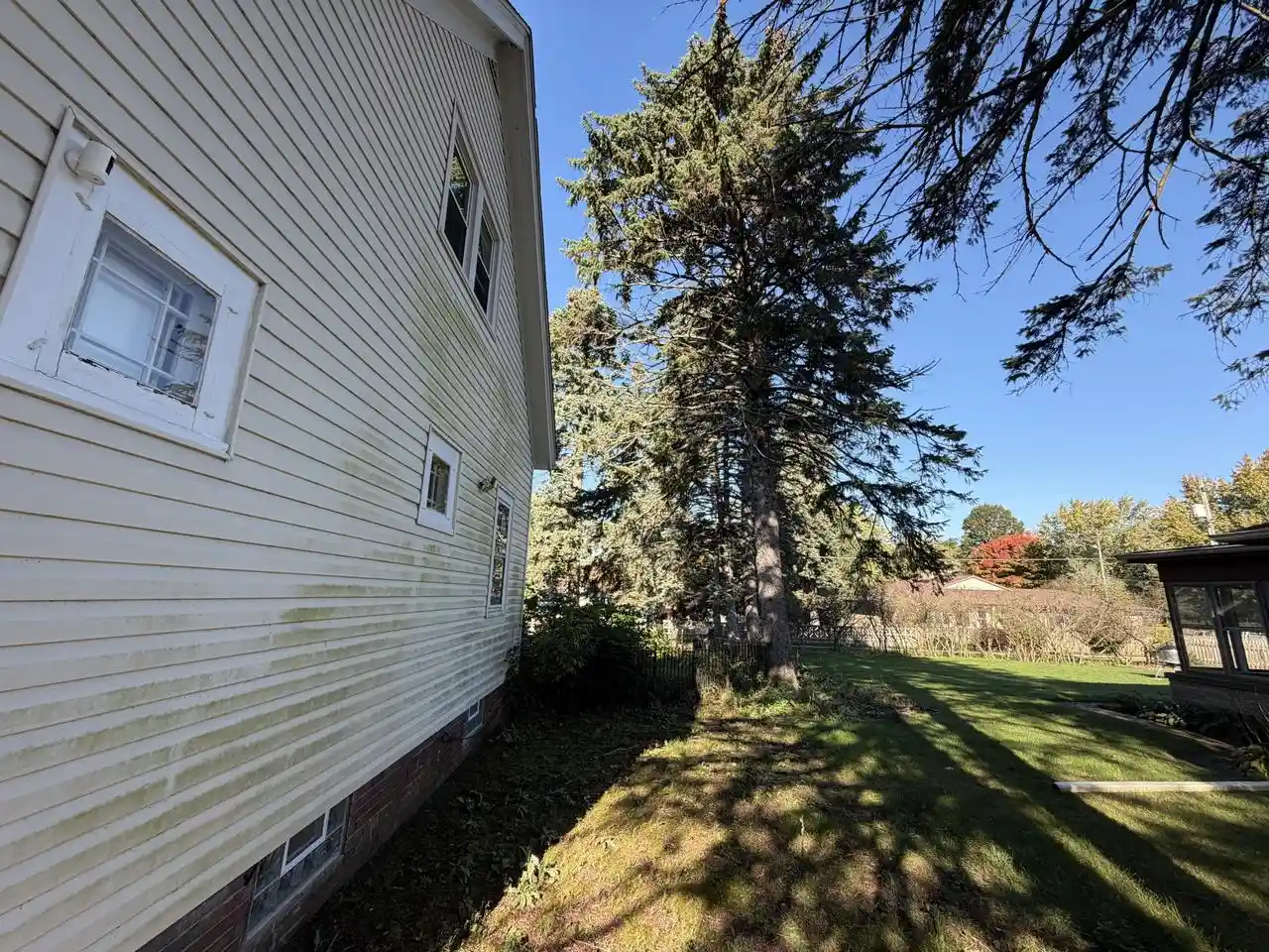 Photo 1 of Single family home for sale at 3418 N Elmwood Dr, Elmwood Park, WI 53405 | MLS# 1985628 | Listing updated on 2026-10-23