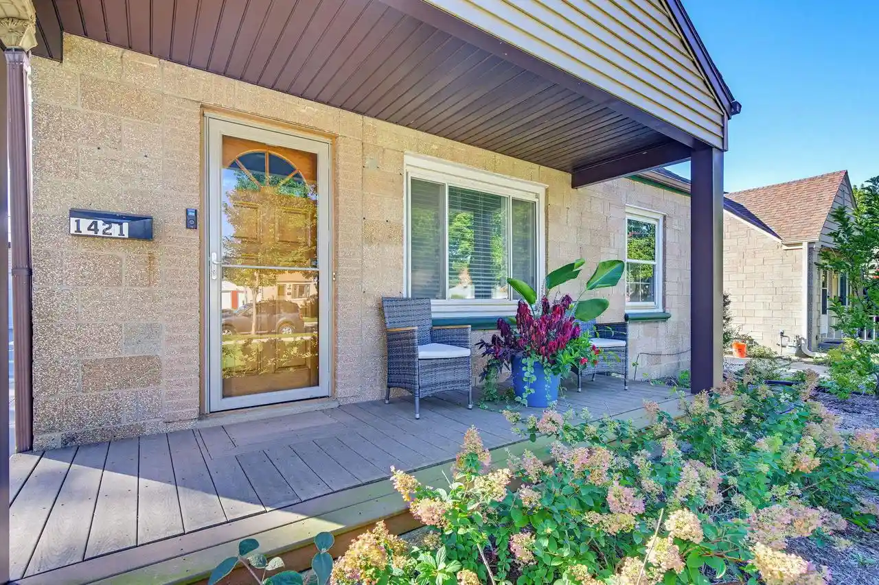 Photo 3 of Single family home for sale at 1421 E Norwich St, Milwaukee, WI 53207 | MLS# 1985632 | Listing updated on 2026-10-26