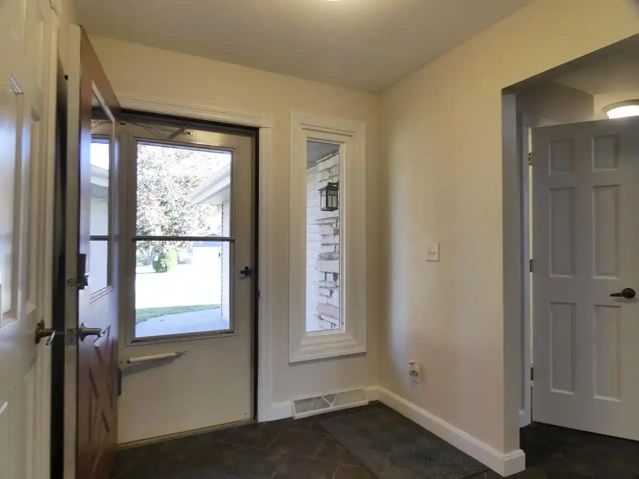 Photo 2 of Single family home for sale at 727 Woodside Dr, Seymour, WI 54165 | MLS# 50334704 | Listing updated on 2026-10-23