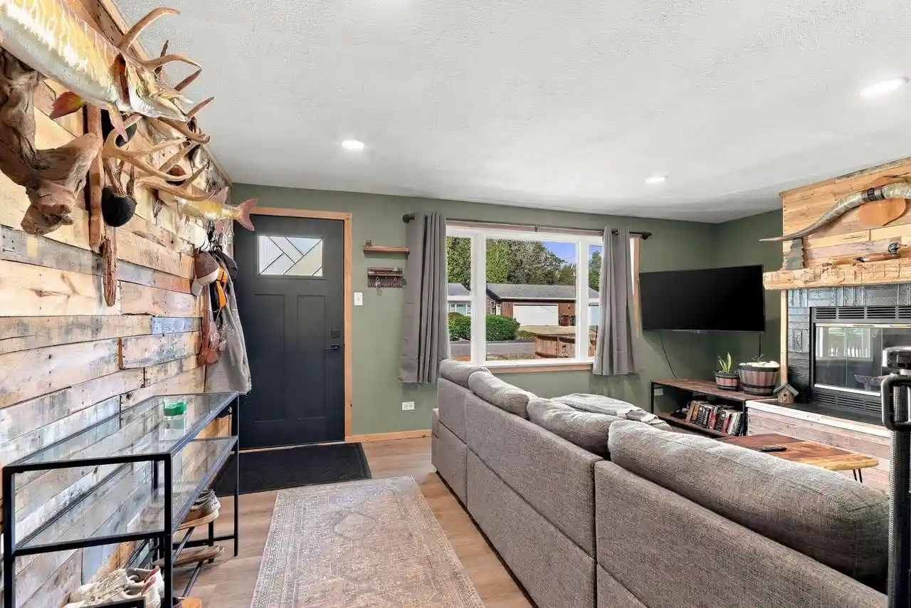 Photo 1 of Single family home for sale at W1353 Chestnut Rd, Genoa City, WI 53128 | MLS# 1985654 | Listing updated on 2026-10-29