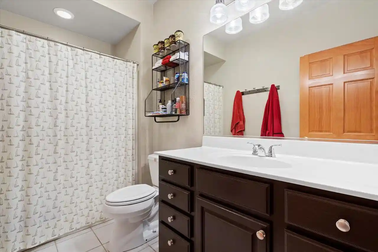 Photo 4 of Condo for sale at 10548 Hidden Crk Dr, Mequon, WI 53092 | MLS# 1985663 | Listing updated on 2026-10-29