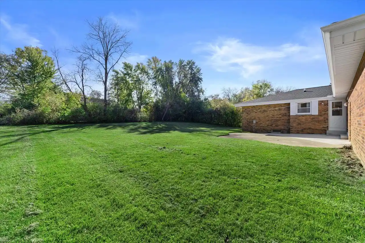 Photo 4 of Single family home for sale at S68w17693 Marybeck Ln, Muskego, WI 53150 | MLS# 1985669 | Listing updated on 2026-10-22