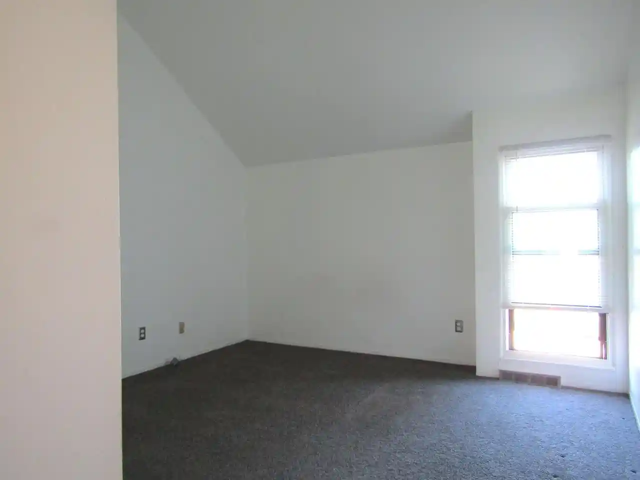 Photo 2 of Condo for sale at 1661 W Edgerton Ave #H, Milwaukee, WI 53221 | MLS# 1985685 | Listing updated on 2026-10-22