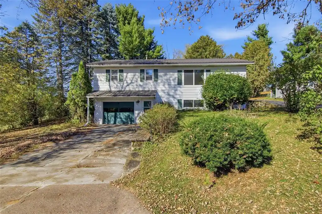 Photo 1 of Single family home for sale at 921 S Main Ct, Bloomer, WI 54724 | MLS# 1606132 | Listing updated on 2026-10-22