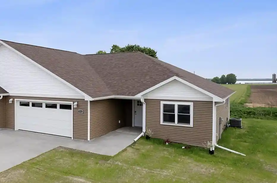Photo 1 of Single family home for sale at 502 Roosevelt St, Baraboo, WI 53913 | MLS# 2035124 | Listing updated on 2026-10-22