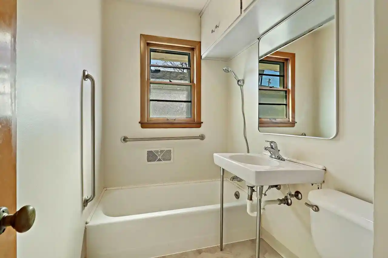 Photo 2 of Single family home for sale at 3021 24th Avenue, Kenosha, WI 53140 | MLS# 1985700 | Listing updated on 2026-10-22