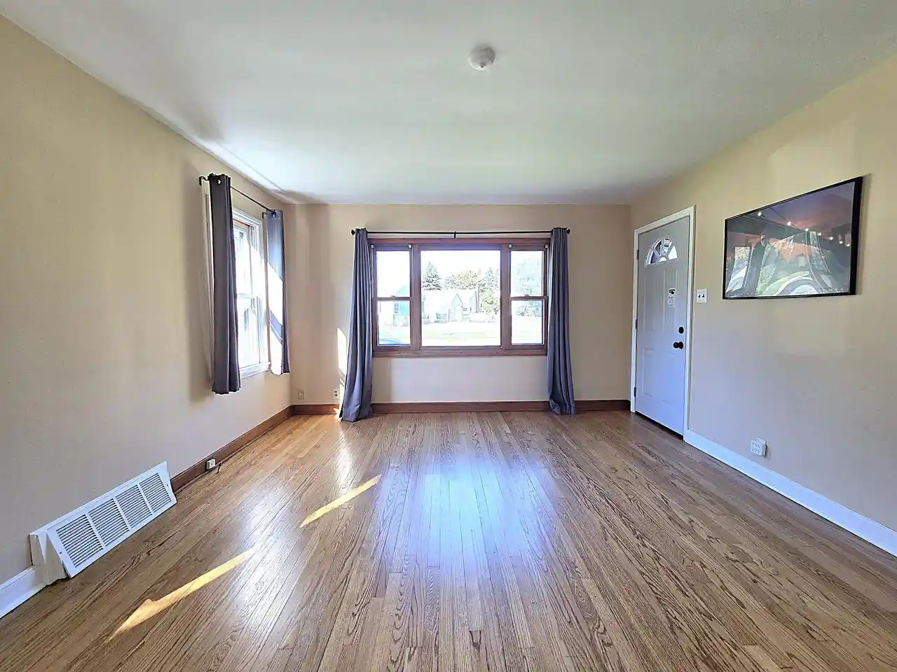 Photo 2 of Single family home for sale at 357 E Gauer Cir, Milwaukee, WI 53207 | MLS# 1985715 | Listing updated on 2026-10-22
