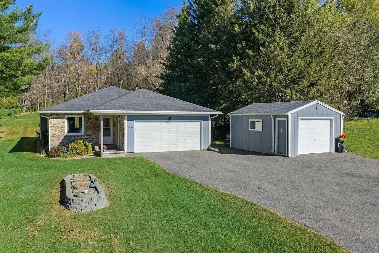 Photo 1 of Single family home for sale at 1400 Fries Rd, Richland Center, WI 53581 | MLS# 2035136 | Listing updated on 2026-10-26