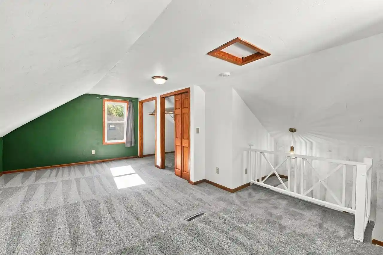 Photo 4 of Single family home for sale at 623 S Locust St, Appleton, WI 54914 | MLS# 50334728 | Listing updated on 2026-10-22