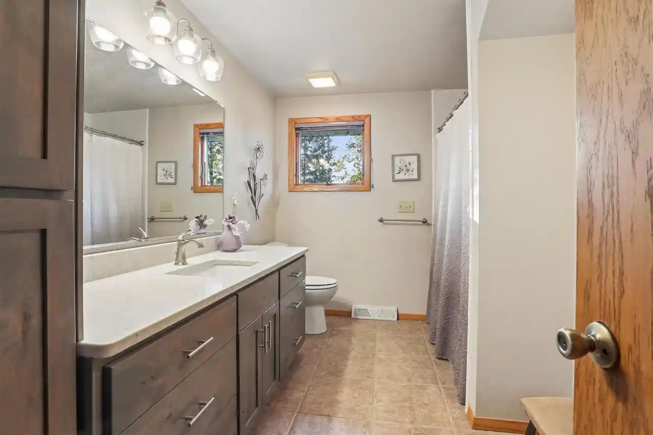 Photo 3 of Single family home for sale at 613 Sunset Ave, Kaukauna, WI 54130 | MLS# 50334723 | Listing updated on 2026-10-26