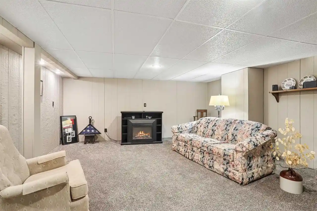 Photo 4 of Single family home for sale at 613 Sunset Ave, Kaukauna, WI 54130 | MLS# 50334723 | Listing updated on 2026-10-26