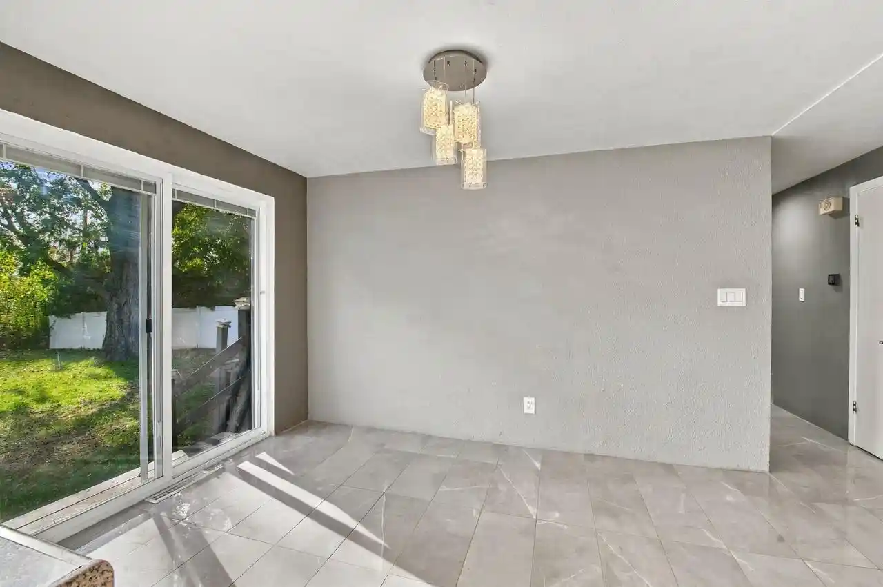 Photo 3 of Single family home for sale at 1926 Debra Ln, Green Bay, WI 54302 | MLS# 50334729 | Listing updated on 2026-10-25