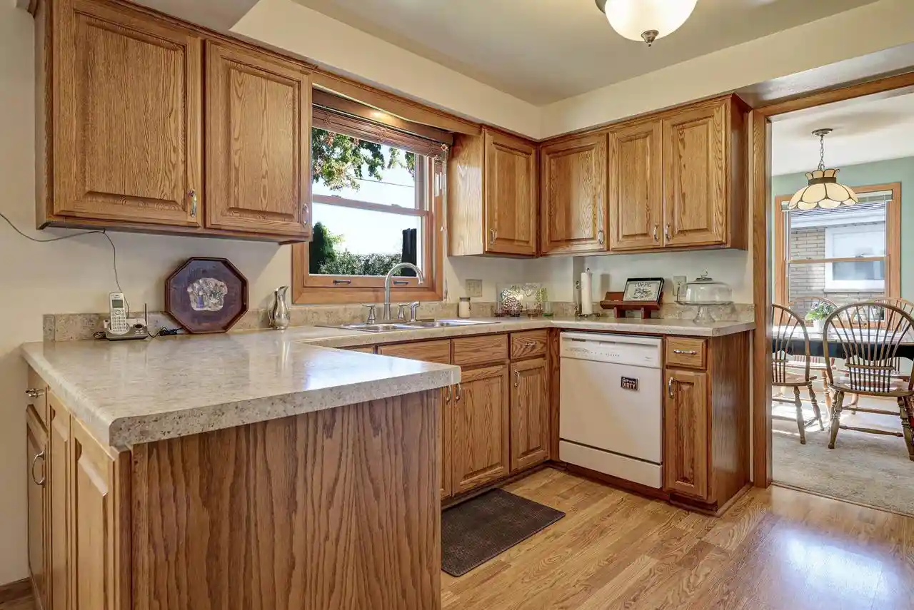 Photo 4 of Single family home for sale at 2524 Hillwood Ct, Appleton, WI 54911 | MLS# 50334725 | Listing updated on 2026-10-27