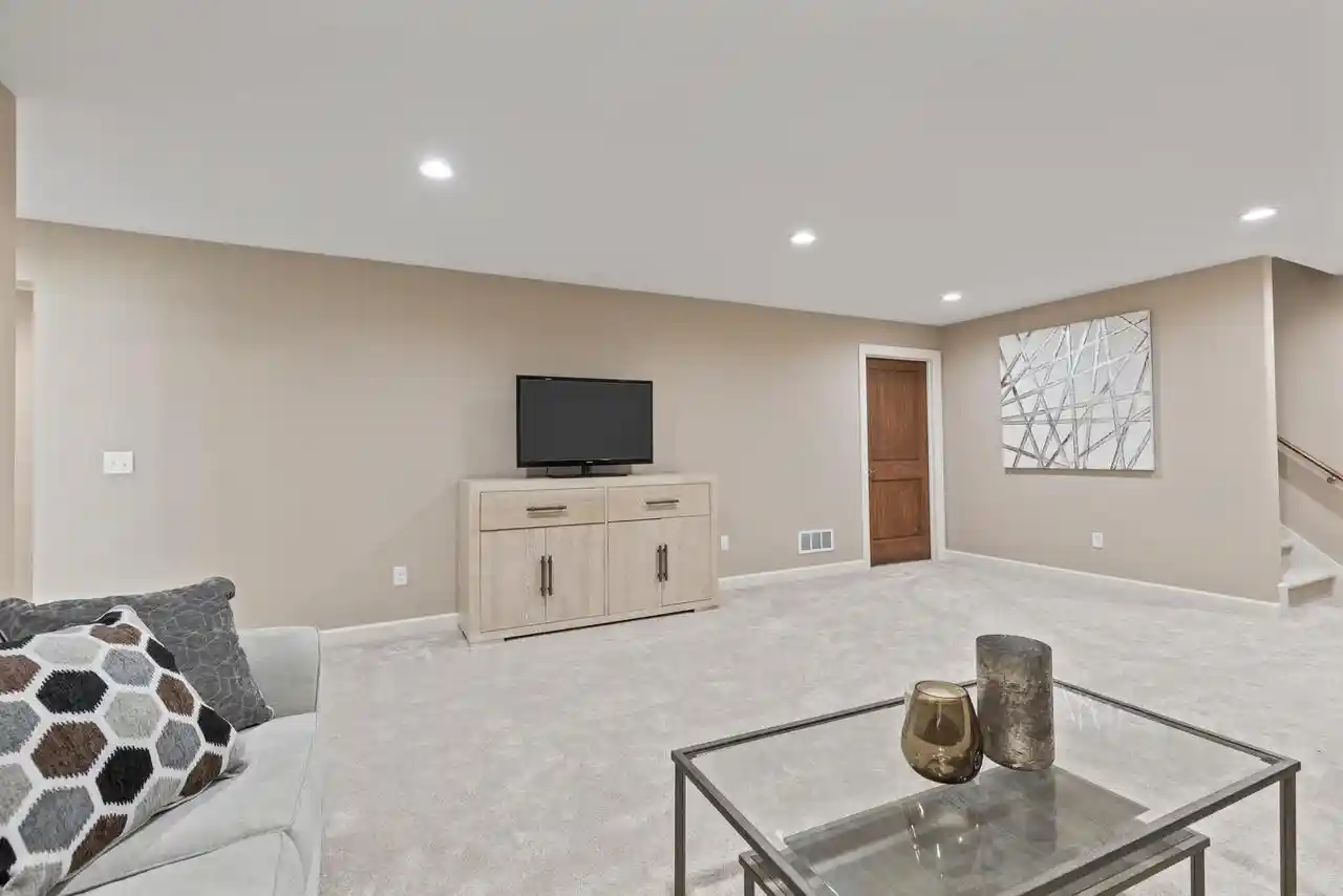 Photo 2 of Condo for sale at 1518 Weston Ridge Rd, Oconomowoc, WI 53066 | MLS# 1985720 | Listing updated on 2026-10-22