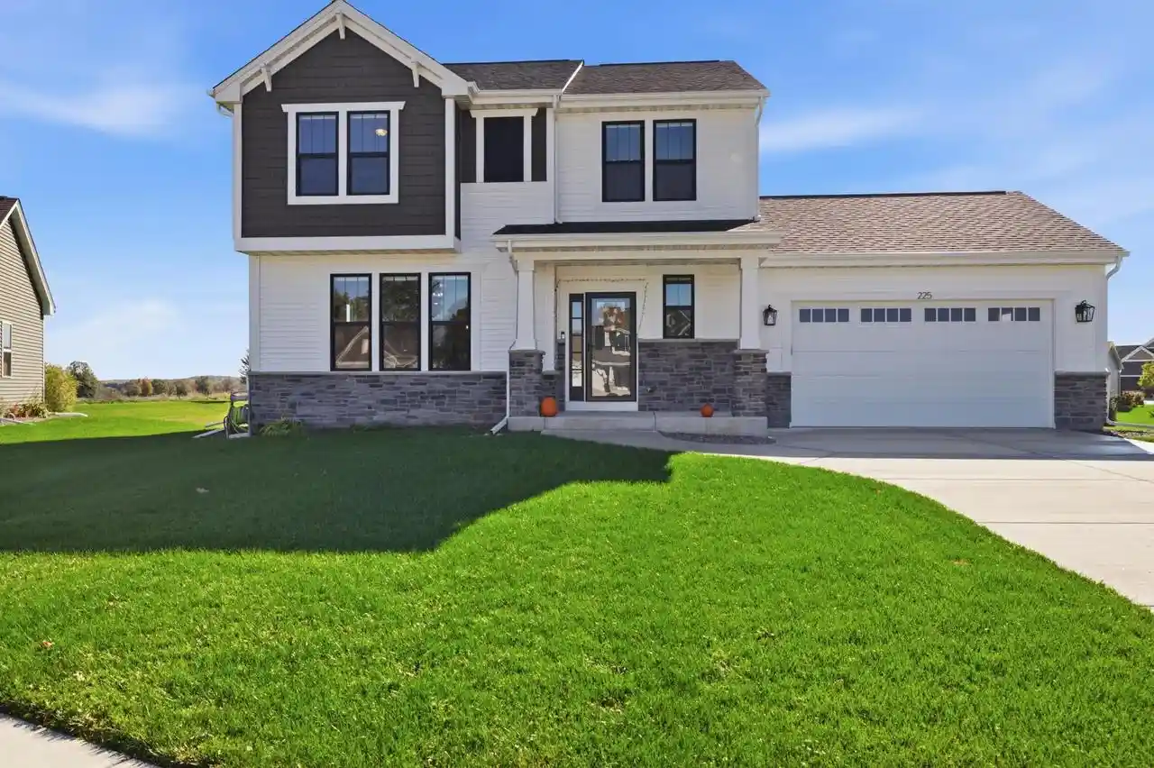 Single family home for sale at 225 Windridge Ct, Slinger, WI 53086 | MLS# 1985722