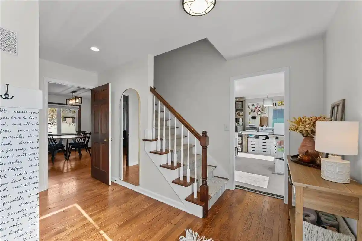Photo 2 of Single family home for sale at 210 Rosemont Dr, Green Bay, WI 54301 | MLS# 50334736 | Listing updated on 2026-10-22