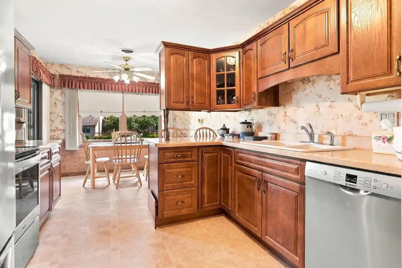 Listing Photo 5 - Condo for sale in building located at 1325 32nd Ct, Kenosha, WI 53144 - Unit #9A