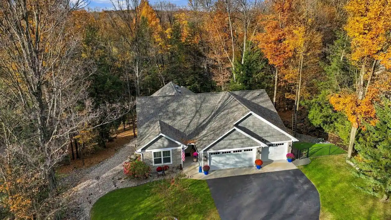 Single family home for sale at 1816 Maple Hl Rd, Wausau, WI 54403 | MLS# 22605261