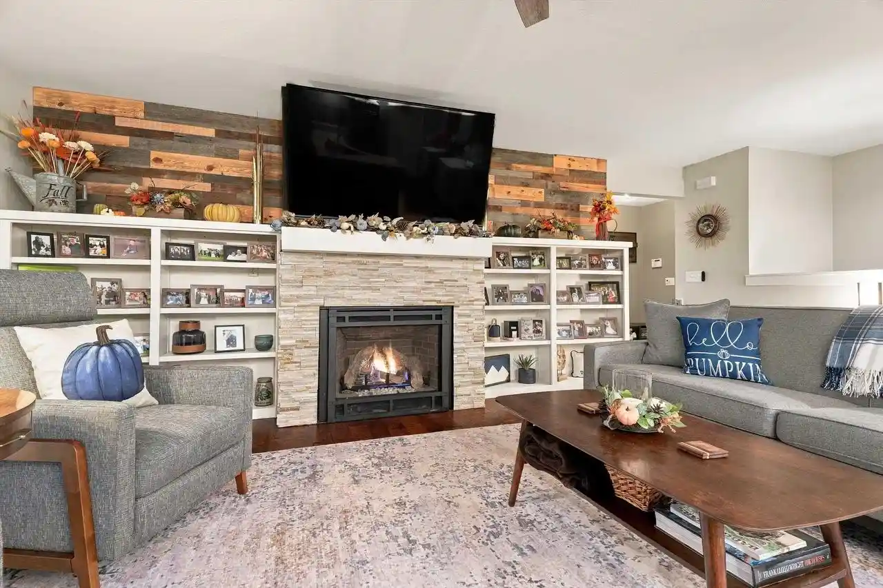 Photo 1 of Single family home for sale at 1816 Maple Hl Rd, Wausau, WI 54403 | MLS# 22605261 | Listing updated on 2026-10-22