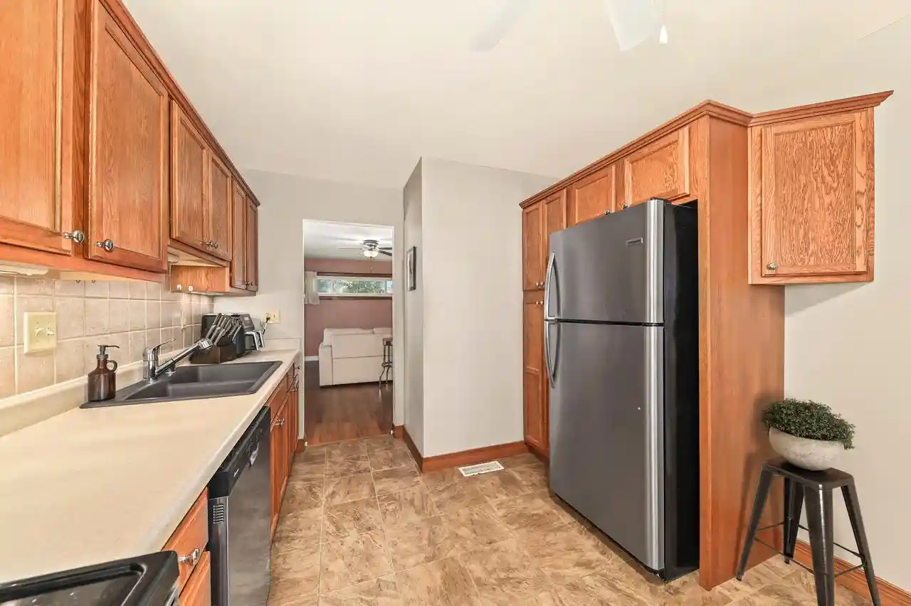 Photo 1 of Single family home for sale at 505 W Waterford Ave, Milwaukee, WI 53207 | MLS# 1985749 | Listing updated on 2026-10-22