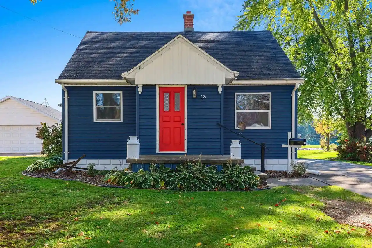 Single family home for sale at 221 Darboy Rd, Combined Locks, WI 54113 | MLS# 50334757