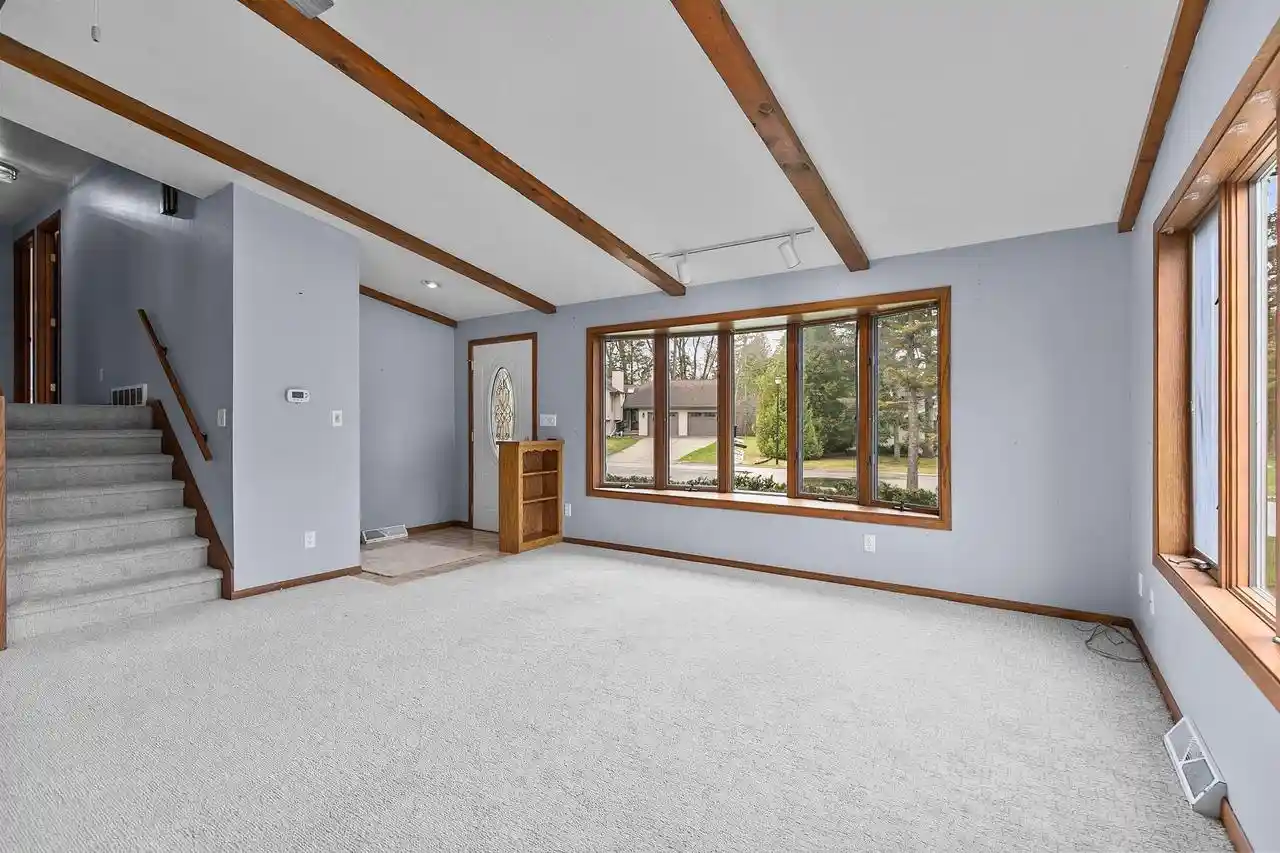 Photo 2 of Single family home for sale at 634 E Walnut Pl, Sturgeon Bay, WI 54235 | MLS# 50334760 | Listing updated on 2026-10-22