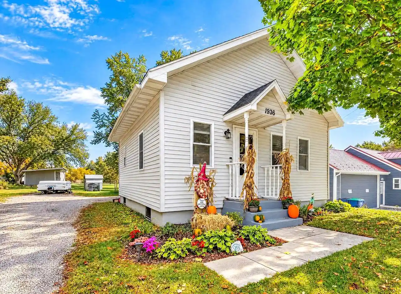 Photo 1 of Single family home for sale at W1936 County Rd S, Freedom, WI 54130 | MLS# 50334766 | Listing updated on 2026-10-26