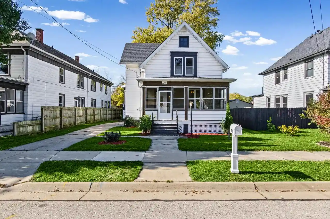 Photo 1 of Single family home for sale at 608 S 2nd Street, Watertown, WI 53094 | MLS# 1985769 | Listing updated on 2026-10-23