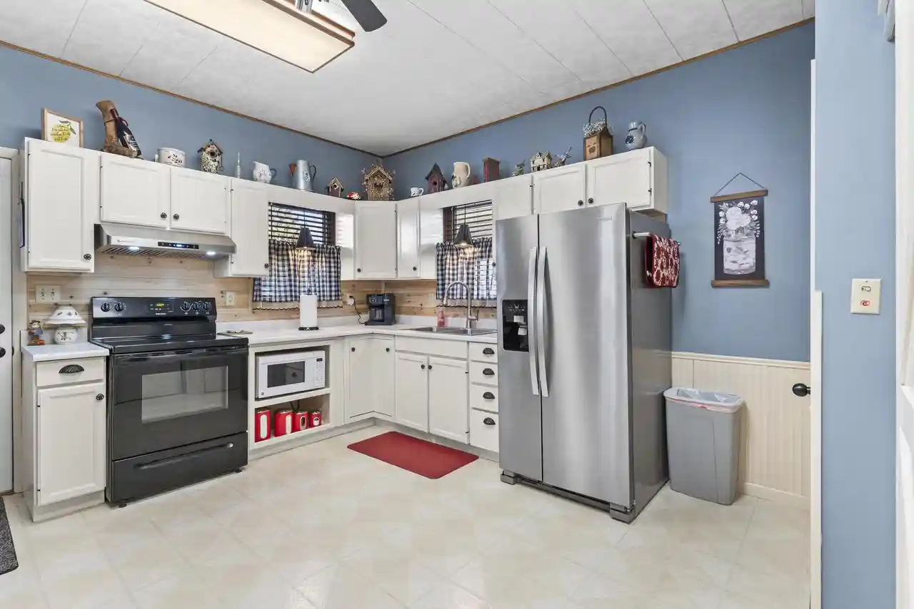 Photo 4 of Single family home for sale at 20 W Brown St, Waupun, WI 53963 | MLS# 1985794 | Listing updated on 2026-10-22