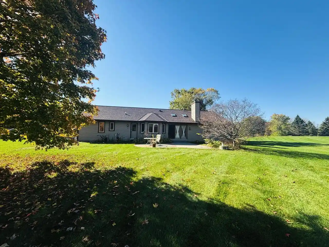 Photo 4 of Single family home for sale at 750 Century Ct, Slinger, WI 53086 | MLS# 1985798 | Listing updated on 2026-10-23