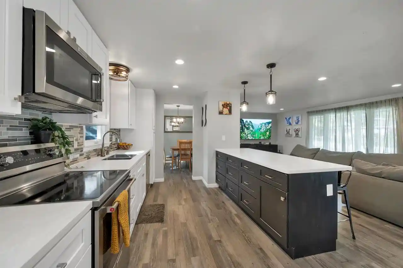 Photo 4 of Single family home for sale at 414 Simonet St, Green Bay, WI 54301 | MLS# 50334792 | Listing updated on 2026-10-22