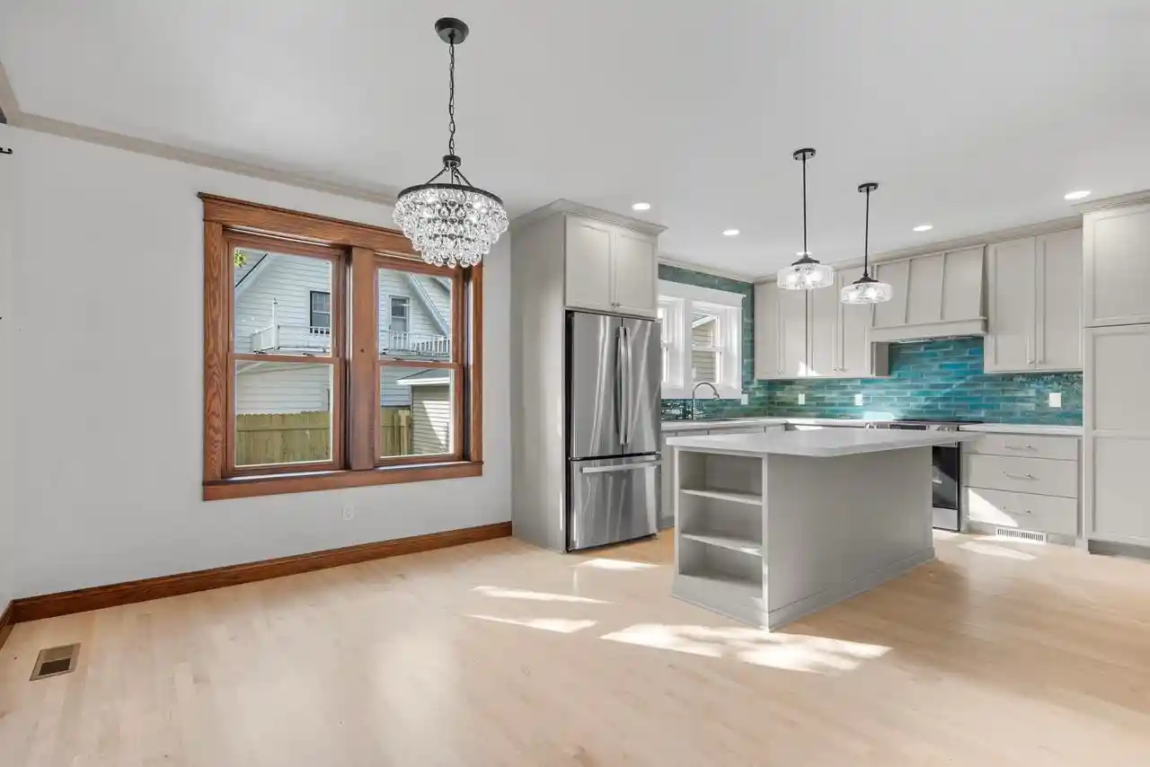 Photo 2 of Single family home for sale at 305 Cleveland St, Menasha, WI 54952 | MLS# 50334793 | Listing updated on 2026-10-22