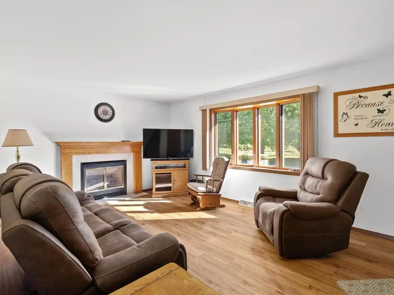 Photo 1 of Single family home for sale at 2240 Menchl Dr, Manitowoc, WI 54220 | MLS# 1985807 | Listing updated on 2026-10-22