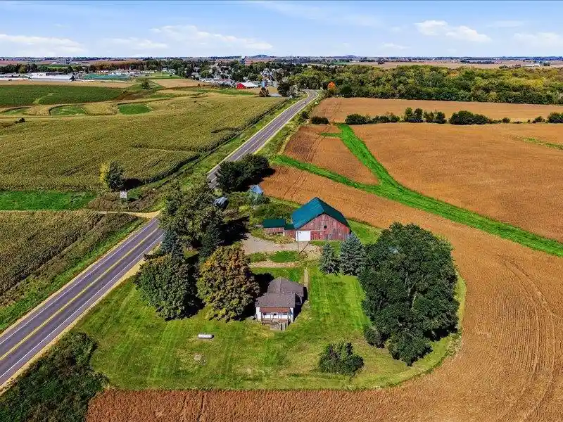 Photo 1 of Single family home for sale at 440 State Rd 80, Hazel Green, WI 53811 | MLS# 2035168 | Listing updated on 2026-10-26
