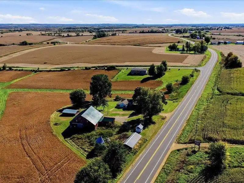 Photo 4 of Single family home for sale at 440 State Rd 80, Hazel Green, WI 53811 | MLS# 2035168 | Listing updated on 2026-10-26