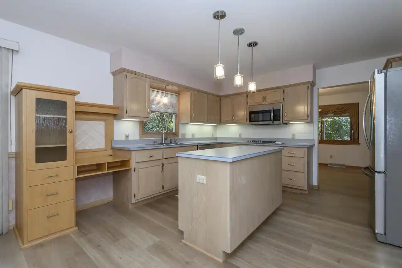 Photo 1 of Single family home for sale at 930 W Laramie Ln, Milwaukee, WI 53217 | MLS# 1985816 | Listing updated on 2026-10-23