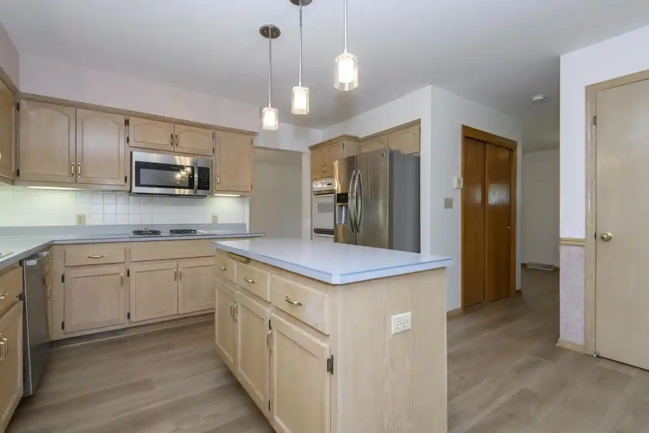 Photo 3 of Single family home for sale at 930 W Laramie Ln, Milwaukee, WI 53217 | MLS# 1985816 | Listing updated on 2026-10-23