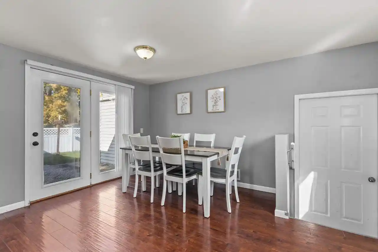 Photo 4 of Single family home for sale at 1930 E College Ave, Appleton, WI 54915 | MLS# 50334785 | Listing updated on 2026-10-24