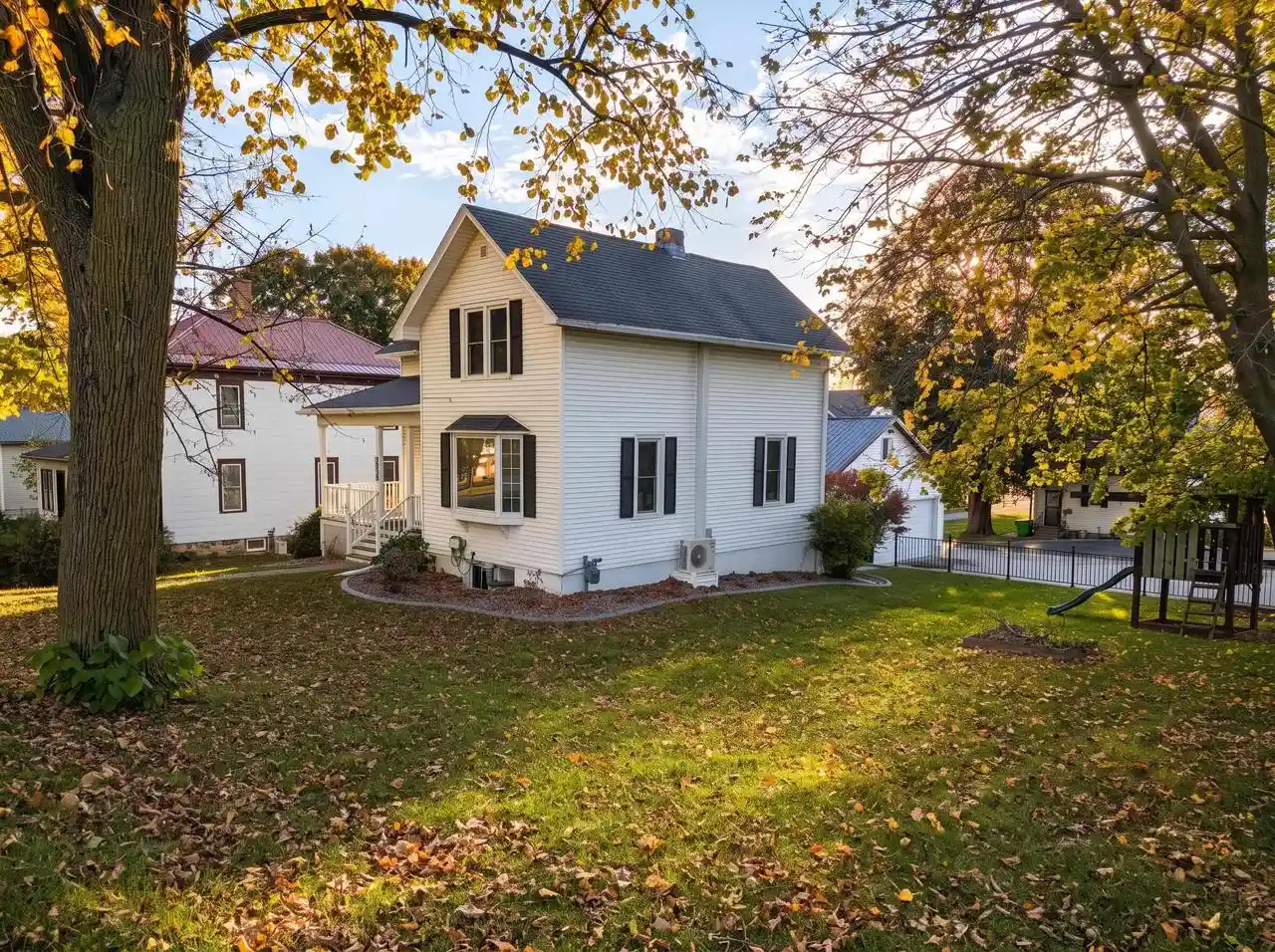 Photo 2 of Single family home for sale at 2035 Jackson St, New Holstein, WI 53061 | MLS# 50334801 | Listing updated on 2026-10-26