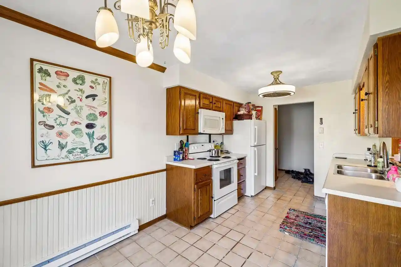 Photo 2 of Condo for sale at 1621 Mckenna Blvd, Madison, WI 53711 | MLS# 2035180 | Listing updated on 2026-10-27
