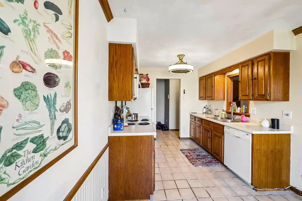Photo 4 of Condo for sale at 1621 Mckenna Blvd, Madison, WI 53711 | MLS# 2035180 | Listing updated on 2026-10-27