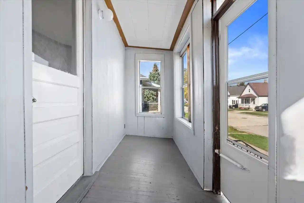 Photo 4 of Single family home for sale at 2924 93rd Street, Sturtevant, WI 53177 | MLS# 1985829 | Listing updated on 2026-10-22